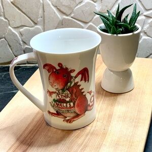RATHER CHARMING | The Leonardo Collection | Welsh Dragon Bone China Mug